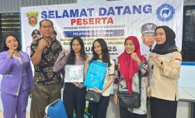 Giat, Kamis 03 Juli 2025 Kegiatan Probebaya Bidang Pemberdayaan Masyarakat Tahun 2025 Menghadiri Pembukaan Pelatihan Tata Rias Kerjasama LPK Ganesha dan Pokmas Kelurahan Sempaja Barat dihadiri Kasi Kesra.